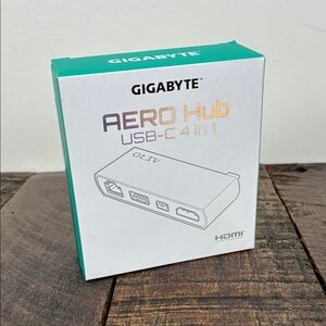 GIGABYTE AERO Hub USB-C 4 in 1